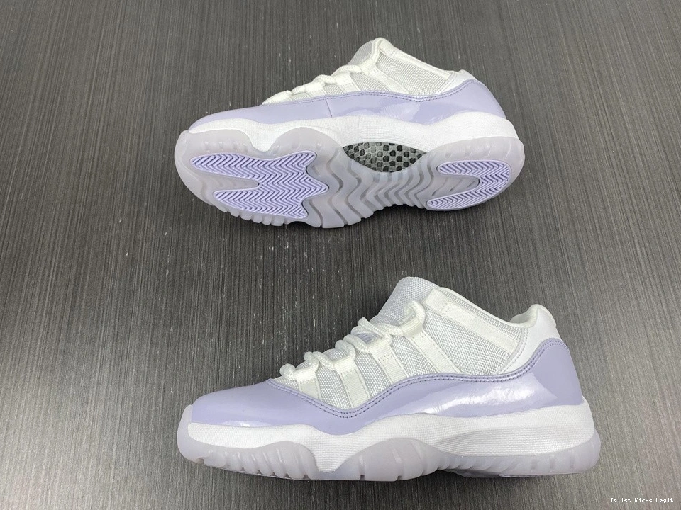 AH7860-101 Air “Pure 11 Violet” Jordan Low 0405